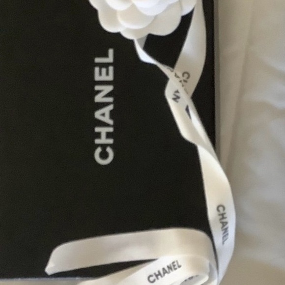 Authentic Chanel Wallet - Picture 11 of 12